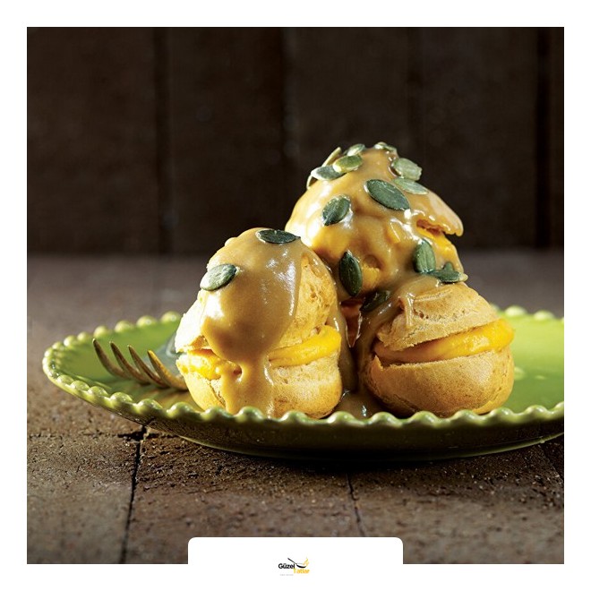 Bal Kabaklı Profiterol ve Karamelli Tahinli Sos